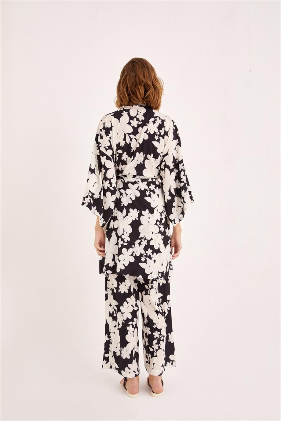 Albeon Short Robe