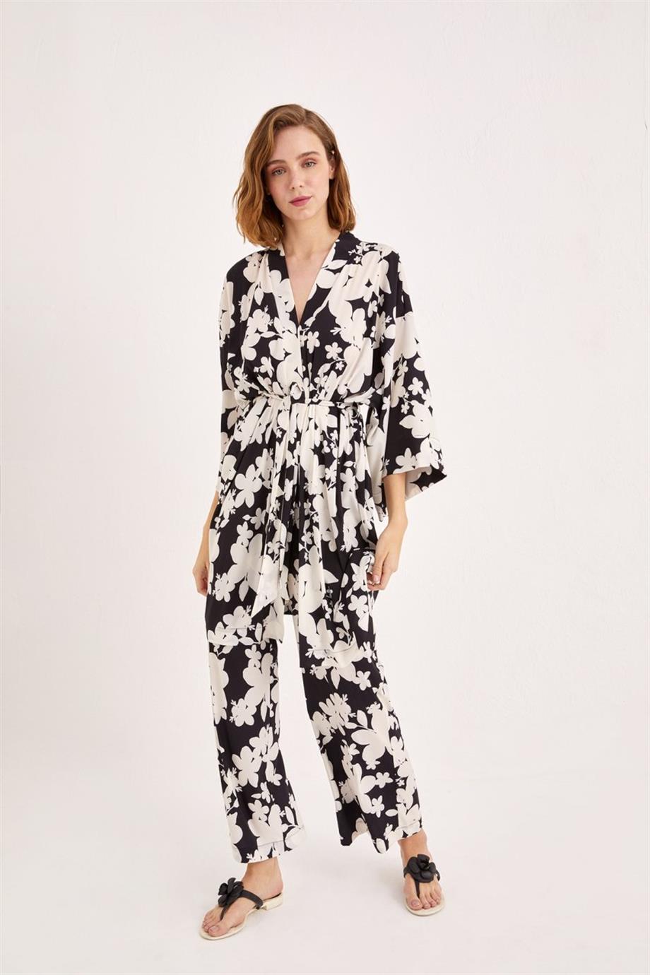 Albeon Short Robe