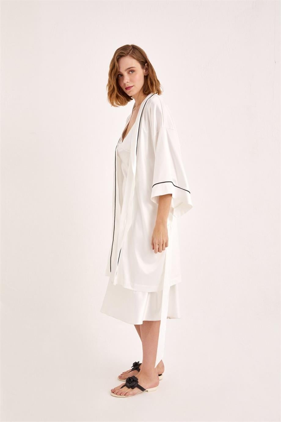 Royale Short Robe